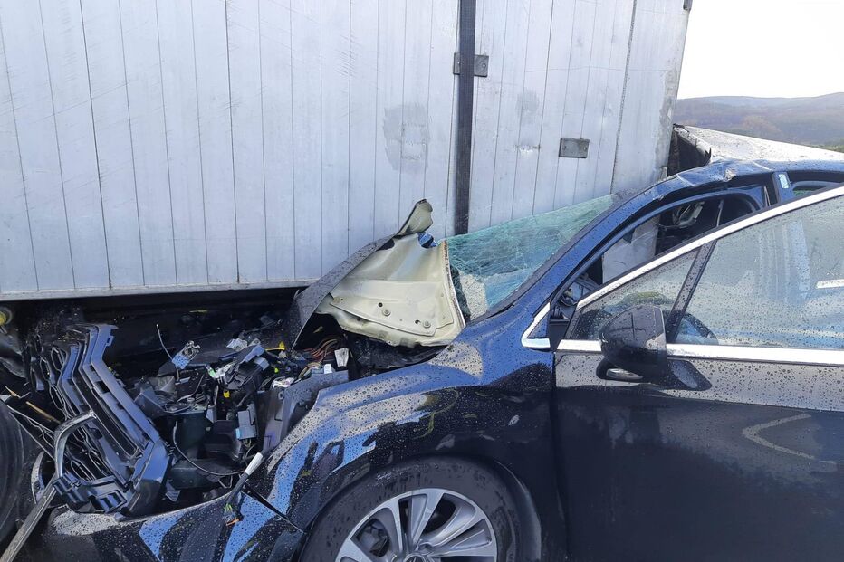 Colisão entre carro e camião faz um ferido na A42 em Paredes