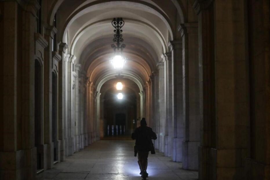 Uma Lisboa quase sem vida na primeira noite de recolher obrigatório