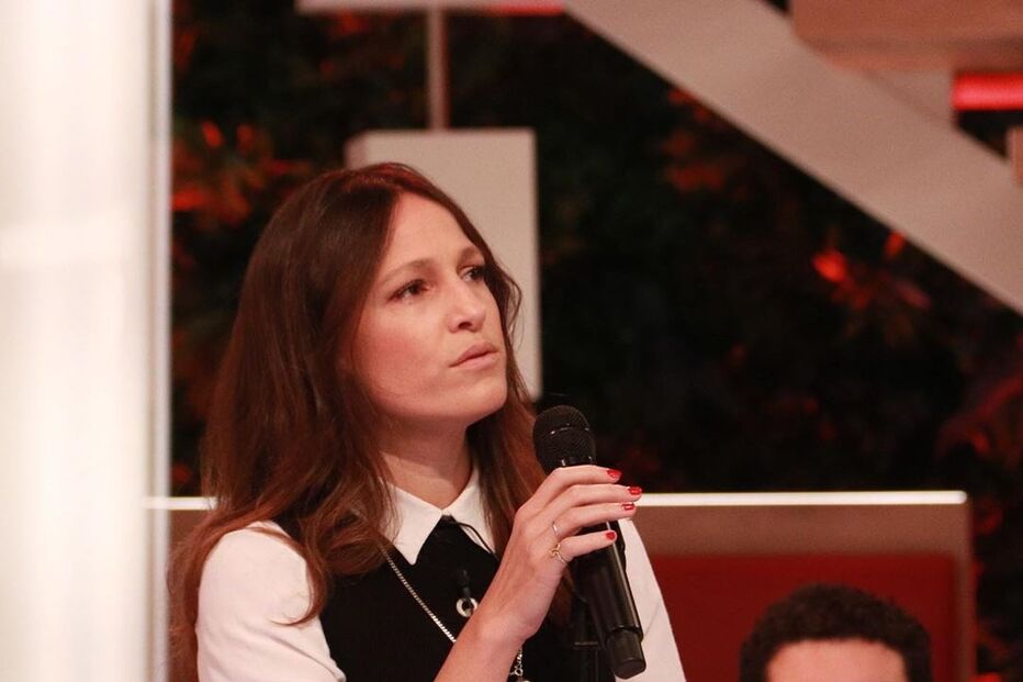 2020-11-11_14_02_39 Carminho (2).jpg