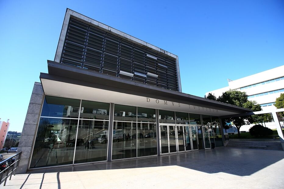 Tribunal de Almada, Ministério Público, Acusação