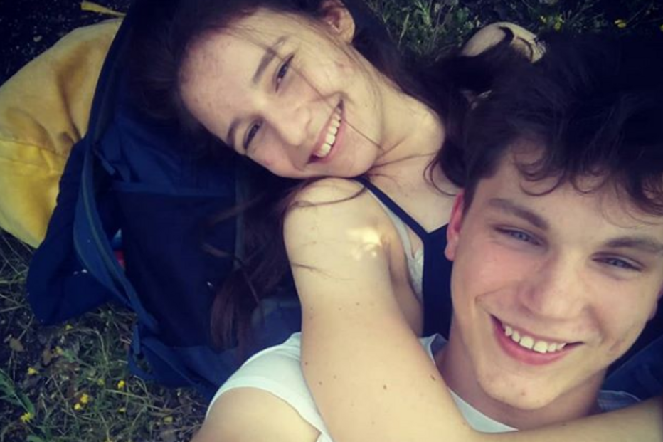 A história de Gabriel, o rapaz que se ri quando lhe dizem que tem 