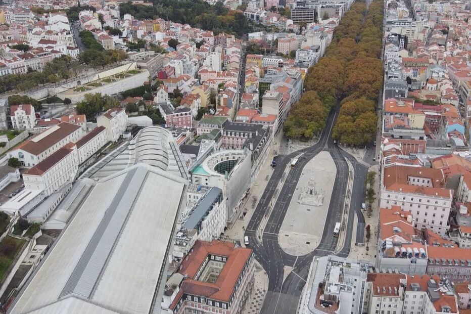 Lisboa vazia devido à regra de permanência em casa no fim de semana