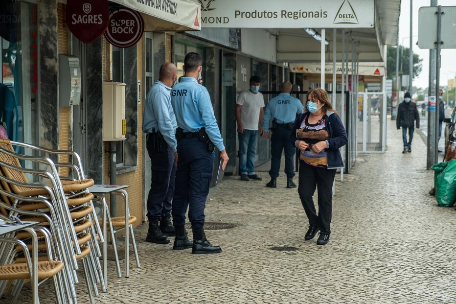 População de Sines cumpre recolher obrigatorio