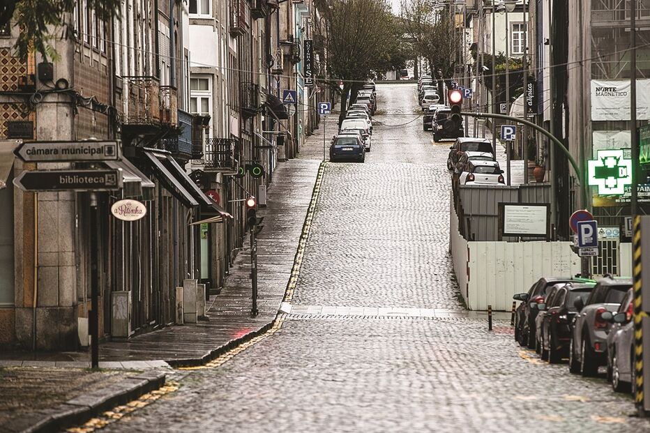 Fim de semana de recolher obrigatório