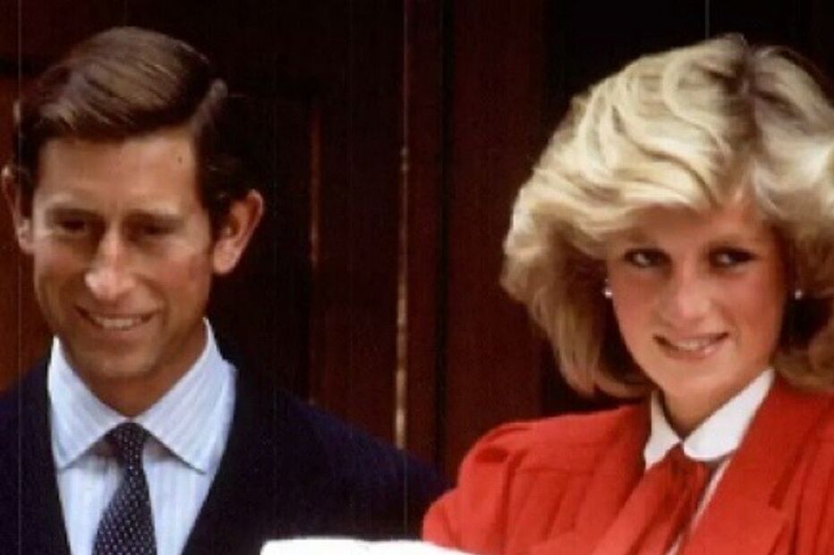 Príncipe Carlos e Diana de Gales .jpg