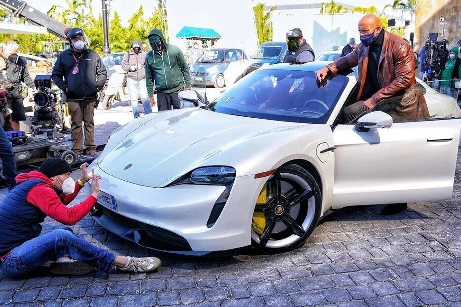 2020-11-16_18_31_03 00-dwayne.jpg