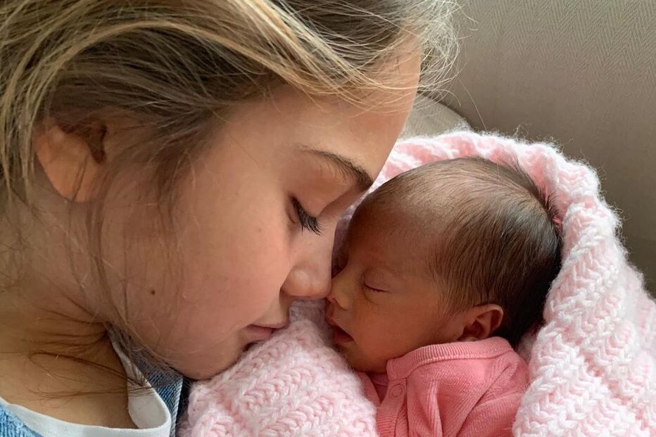 Maria e Caetana, filhas de Cláudia Vieira