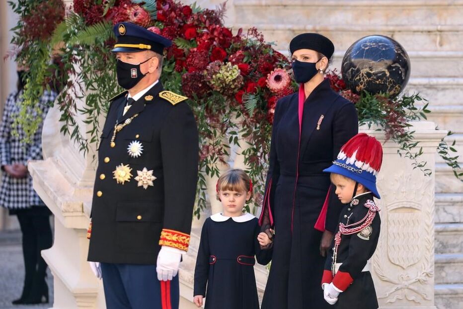 Príncipes do Mónaco com os gémeos Jacques e Gabriella