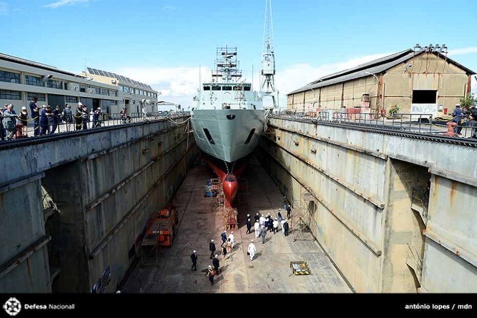 Navio da Marinha, doca seca, Arsenal do Alfeite