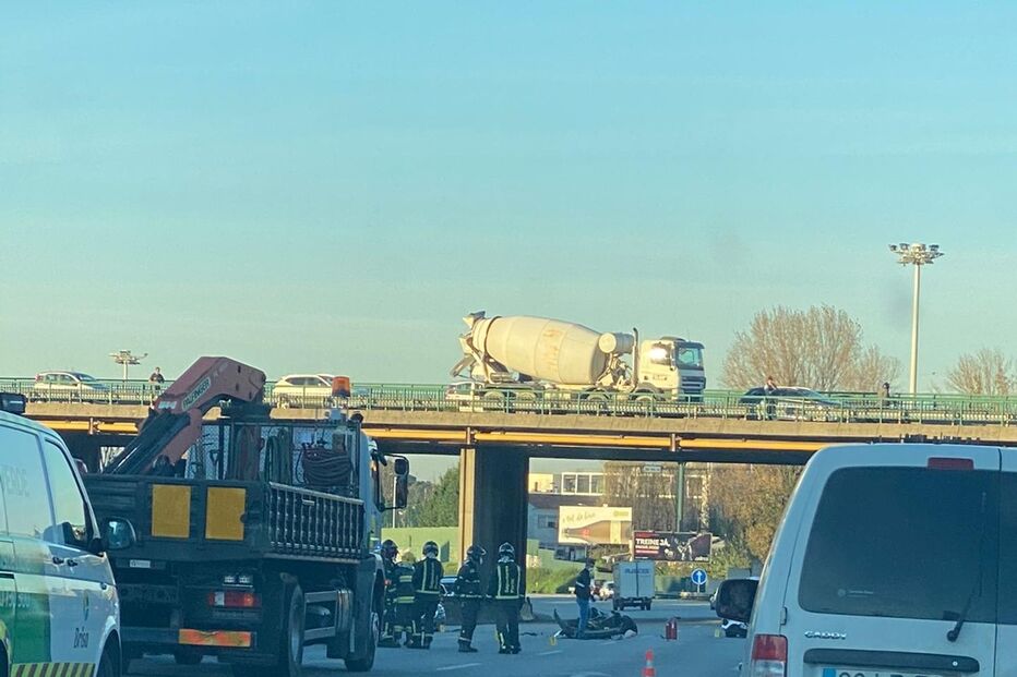 Colisão provoca dois feridos na A3 no Porto