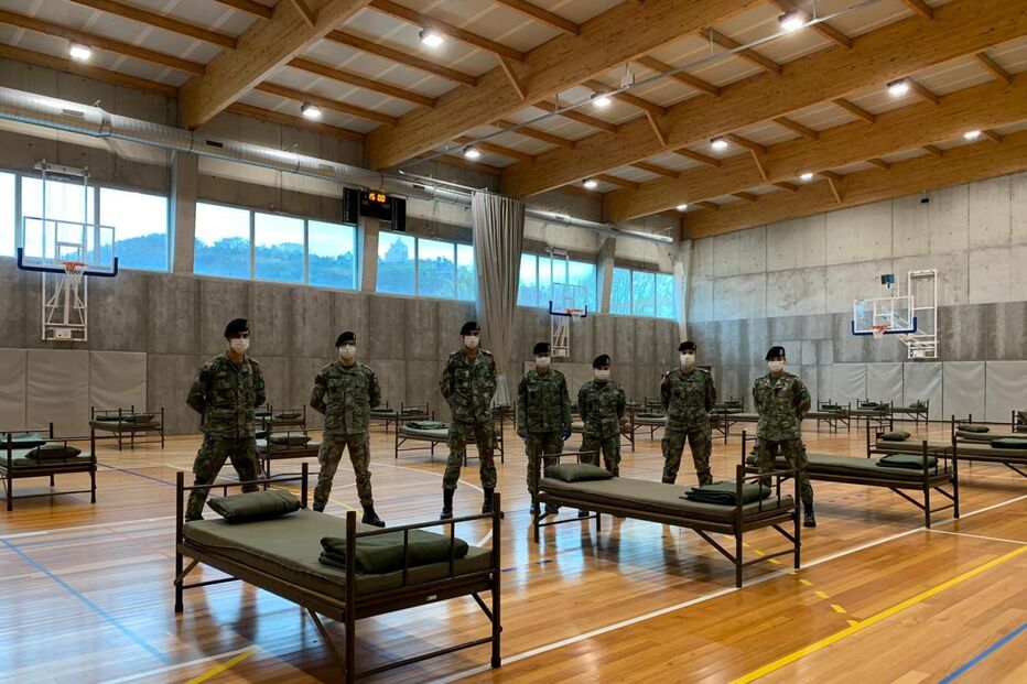 Exército, Marinha  e Força Aérea montaram hospitais de campanha 