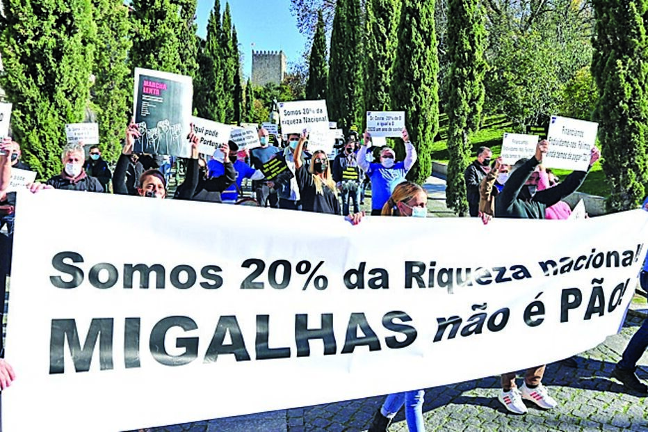 Em Guimarães, comerciantes e empresários em protesto 