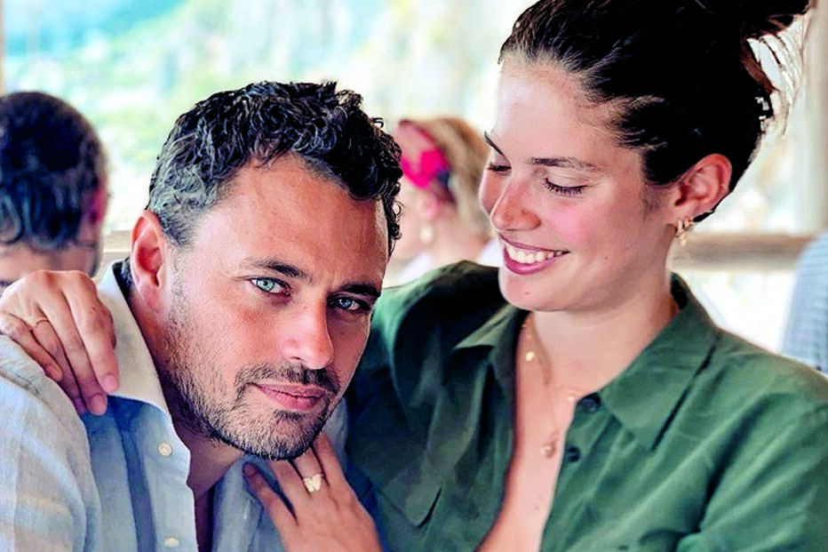 Sara Sampaio e o namorado Oliver Ripley