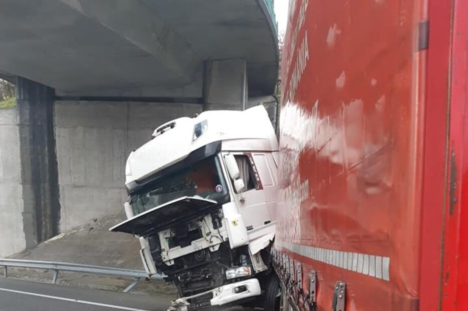 Camião despista-se na A4 em Amarante