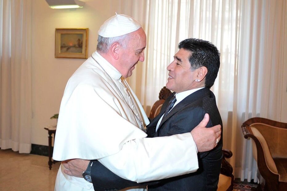 Papa lembra com carinho e oração o seu compatriota Maradona