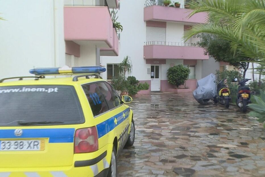 Mulher morta à facada dentro de apartamento em Portimão