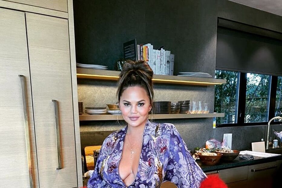 Chrissy Teigen 