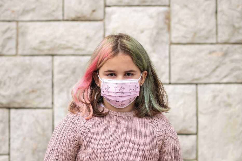 Luana, 7 anos, chora por não poder partilhar o lanche 