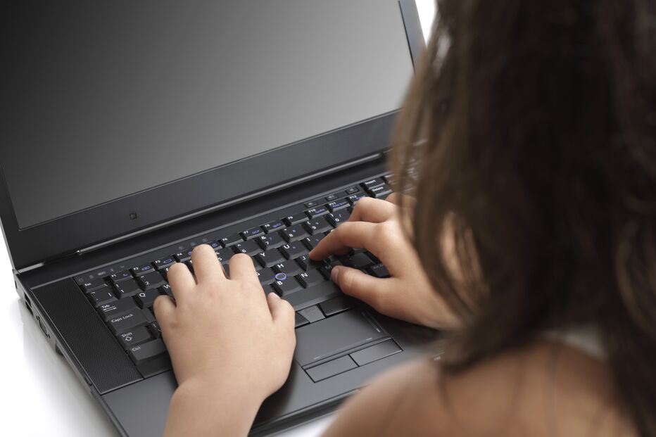 Mulher enganava pela internet