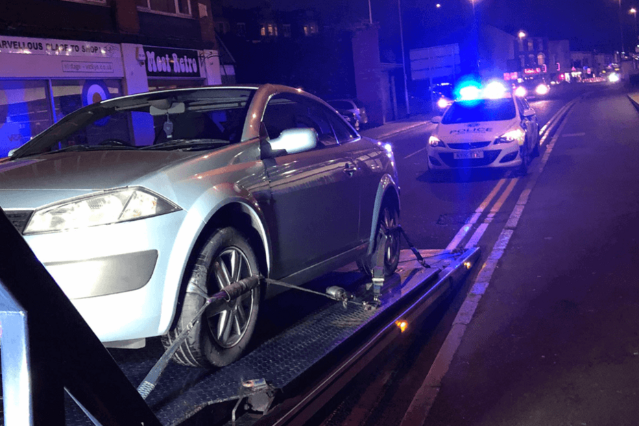 Condutor vê carro ser apreendido 30 segundos após o comprar