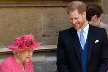 Isabel II e Harry .jpg