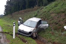 Jovem de 26 anos ferida em despiste de carro em Espinho