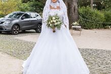 A noiva, Kelly Baron