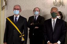 Marcelo condecora Júlio Isidro 