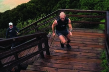 Campeão de MMA faz treino de luxo no Algarve