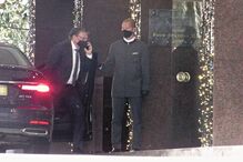 Manuel Alves Monteiro a chegar a um hotel no centro de Lisboa