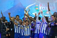 As imagens do FC Porto nos festejos da conquista da Supertaça