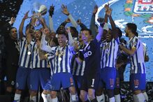 As imagens do FC Porto nos festejos da conquista da Supertaça	