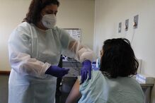 Início do plano de vacinação contra o Covid-19 no Hospital de Santa Maria