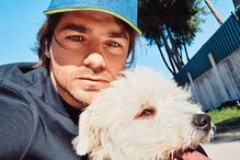 Lourenço Ortigão e a cadela, Lua