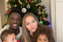Éder e Sanne Lopes com os filhos, Rio e Kai