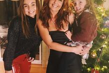 Bárbara Norton de Matos com as filhas