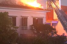 Fogo deflagrou na casa do ex-ministro Nuno Crato em Oeiras	