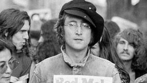 40 anos depois, o legado de John Lennon permanece. O relato da noite trágica por quem a noticiou