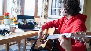 Nove artistas portugueses a viver em Berlim gravam concerto de Natal virtual