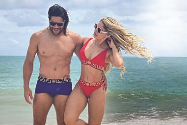 Hulk e Camila durante as férias no Brasil 