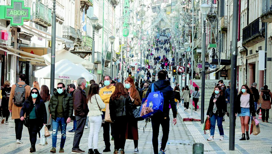 Natal vai fazer disparar mortalidade da Covid-19 em Portugal, avança projeção