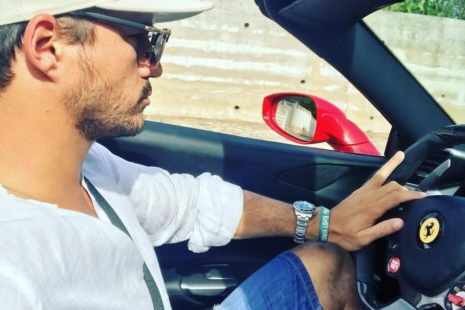 João Sotto-Mayor ao volante de um Ferrari Spider 488