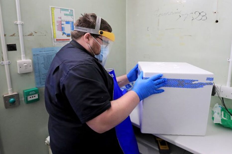 Hospital de Londres recebe as primeiras doses da vacina contra a Covid-19