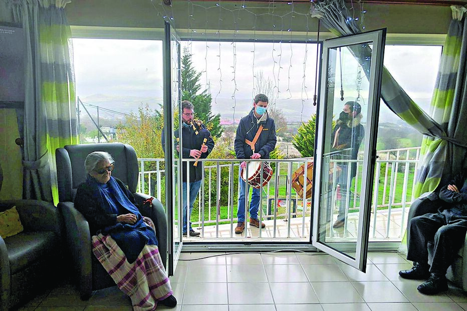 Imagem Les-a-Les foto 2 - Centro 37245598 copy.jpg (8099518) (Milenium)