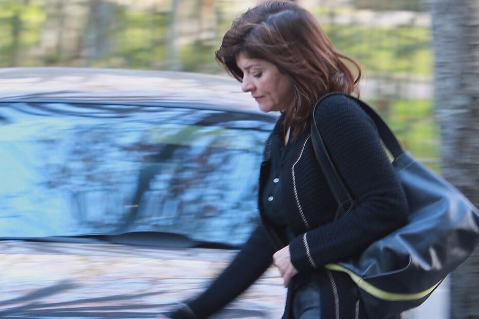 ‘Burlona do amor’ usa atrasos na Justiça para fugir à prisão