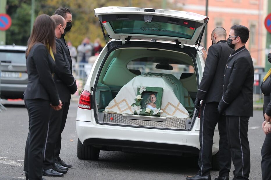 O velório de Sara Caerreira