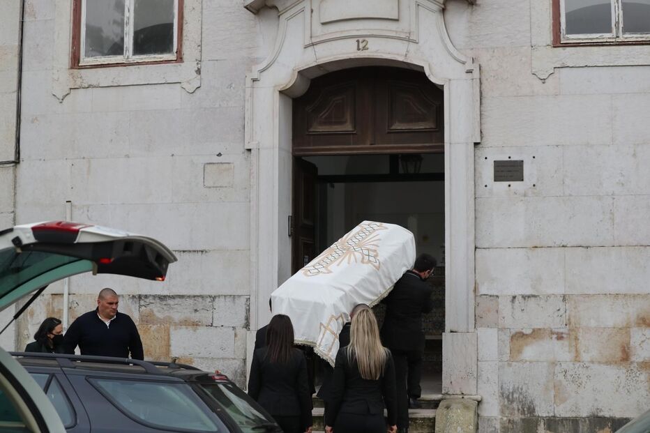 O velório de Sara Caerreira