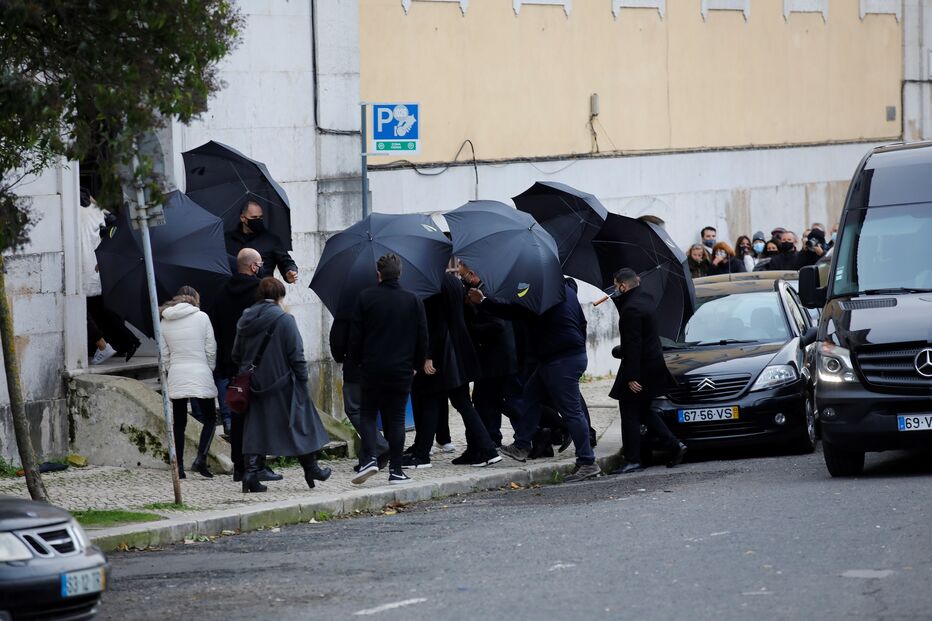 Família chega à Basílica da Estrela