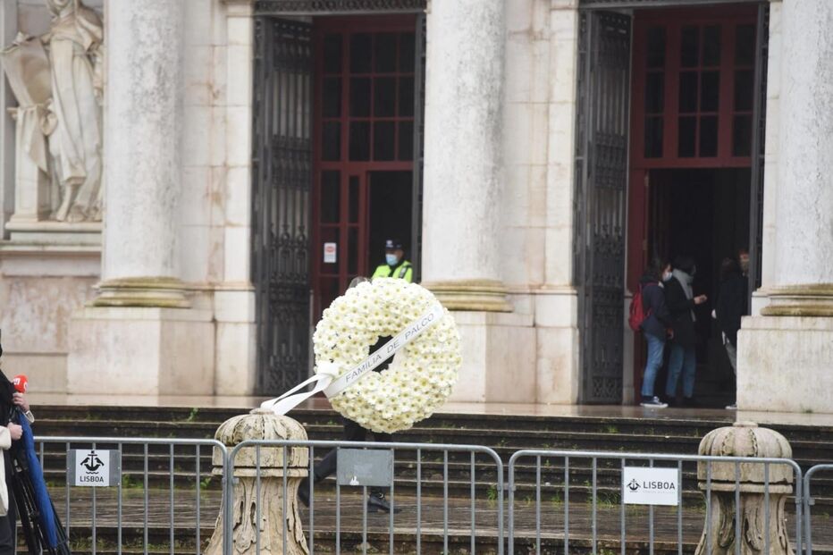 O funeral de Sara Carreira.JPG