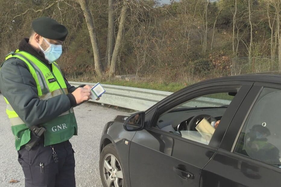 Militares da GNR de Chaves estiveram presentes em vários locais para garantir o cumprimento das restrições